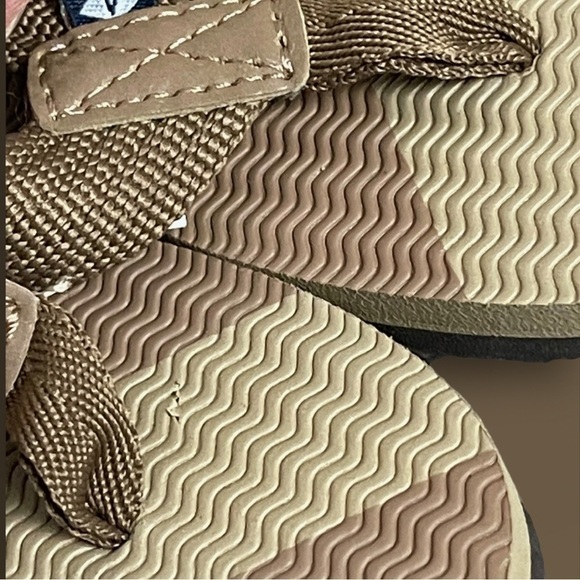 SPERRY Youth Calypso Sandals Size 4M Brown and Tan Like New! - Picture 11 of 11